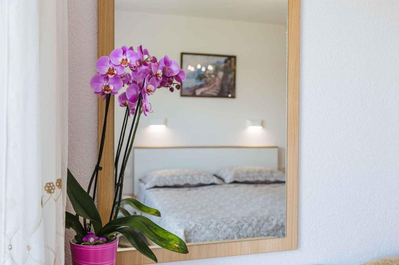 Apartment In Novi Vinodolski 15274 Povile Buitenkant foto