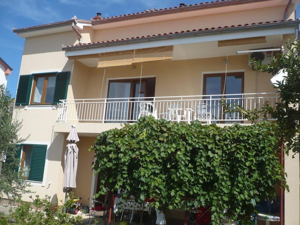 Apartment In Novi Vinodolski 15274 Povile Buitenkant foto