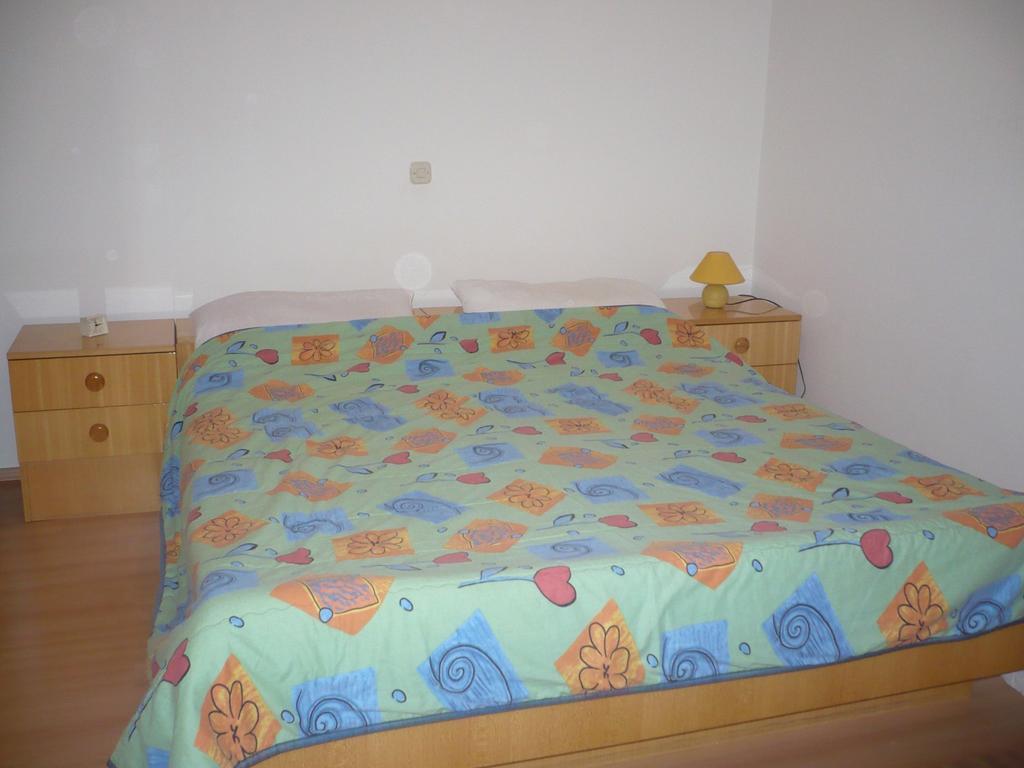 Apartment In Novi Vinodolski 15274 Povile Buitenkant foto