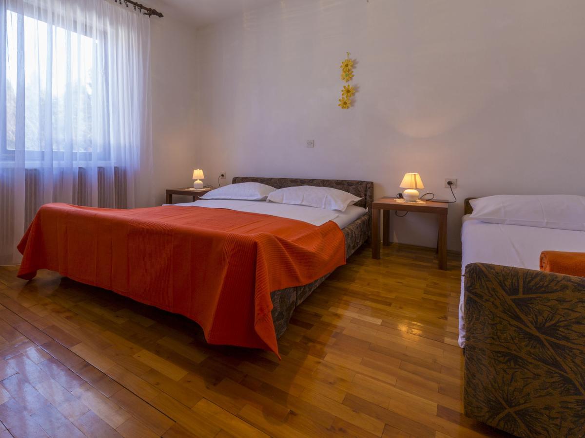 Apartment In Novi Vinodolski 15274 Povile Buitenkant foto