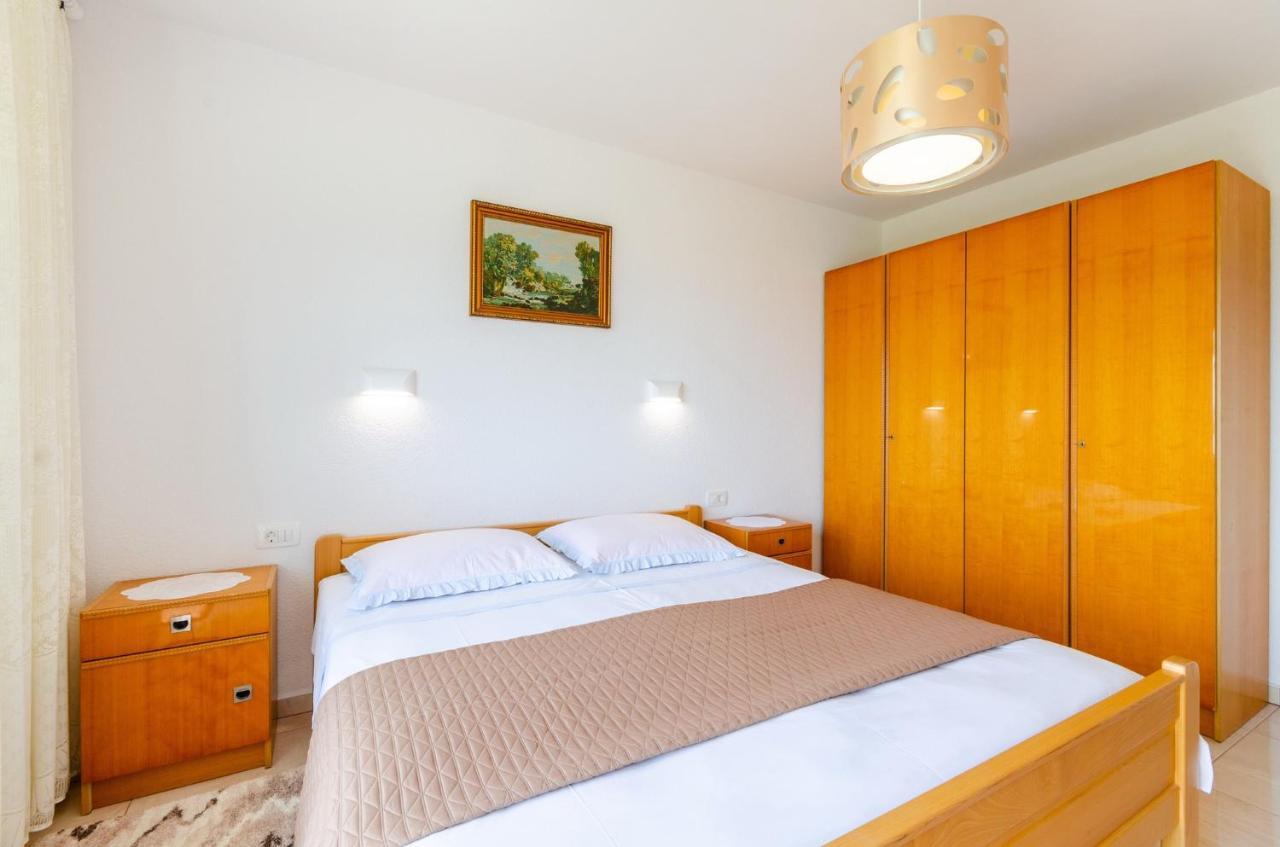 Apartment In Novi Vinodolski 15274 Povile Buitenkant foto