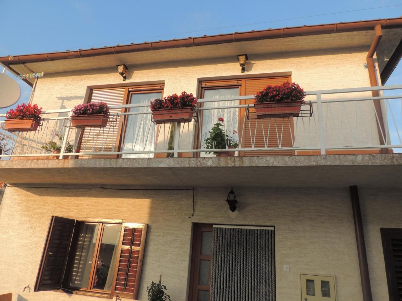 Apartment In Novi Vinodolski 15274 Povile Buitenkant foto
