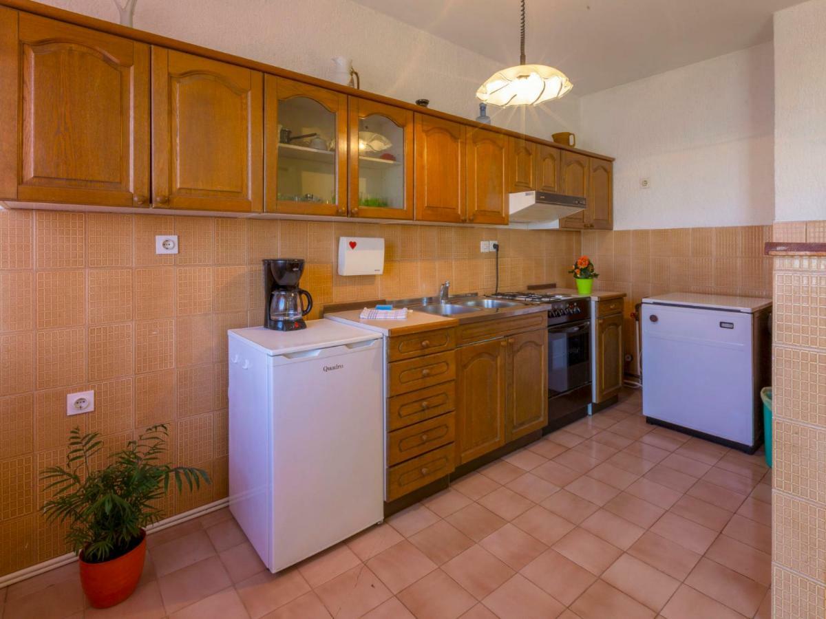 Apartment In Novi Vinodolski 15274 Povile Buitenkant foto
