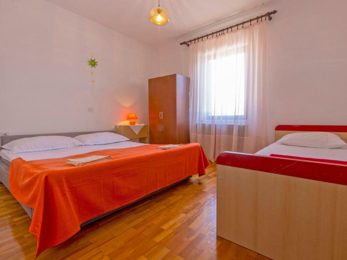 Apartment In Novi Vinodolski 15274 Povile Buitenkant foto