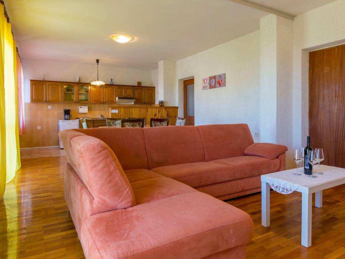 Apartment In Novi Vinodolski 15274 Povile Buitenkant foto