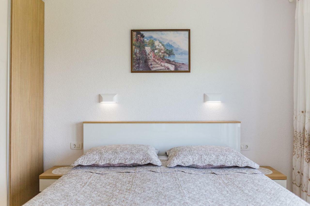 Apartment In Novi Vinodolski 15274 Povile Buitenkant foto